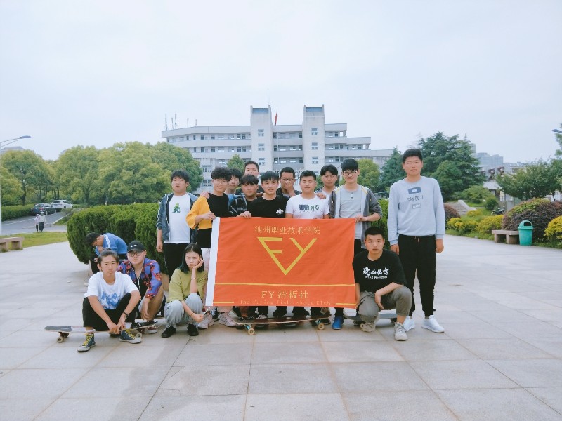 鍚堝奖_99940.jpg 鍚堝奖.jpg