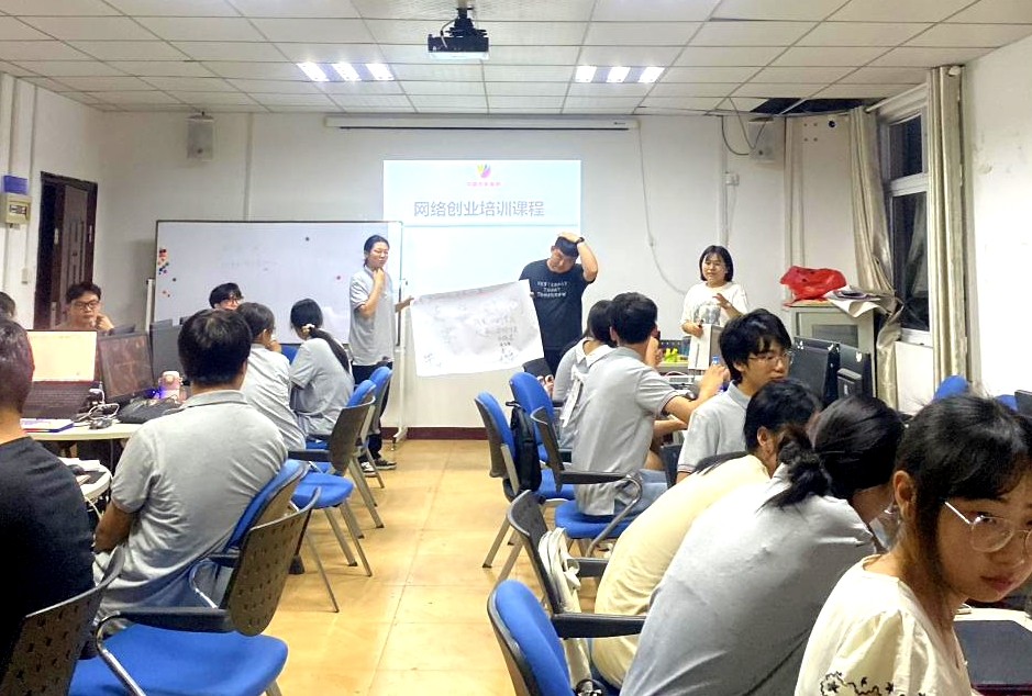 1695258535954817.jpg 新建画布6.jpg