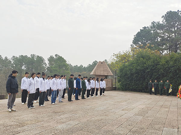 1702458581314625.jpg 2.jpg